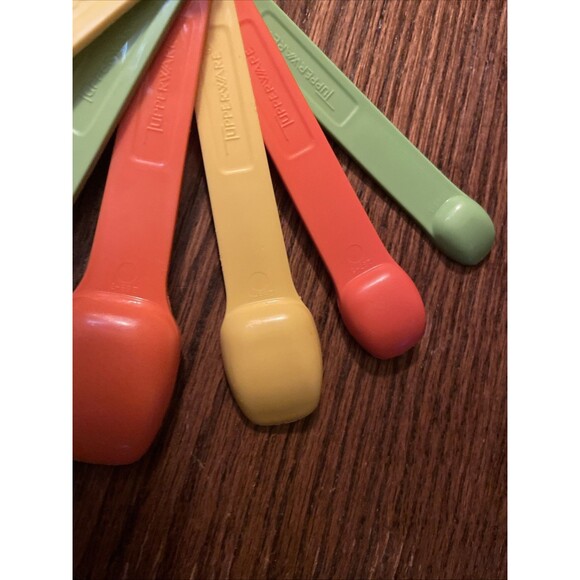 Vtg Tupperware Nesting Measuring Spoons Set of 7 Plus D Ring Yellow Green Yellow - Picture 10 of 10